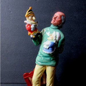 Royal Doulton figurine Punch and Judy Man HN2765 9" tall Excellent Condition